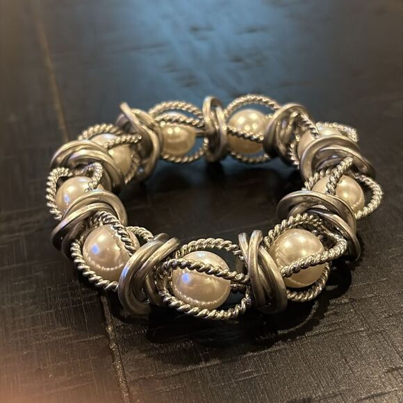 Lia Sophia "Charleston" Matte Silver Tone with Pearls Stretch Bracelet - Picture 2 of 6
